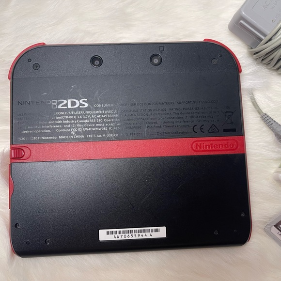 !!!Sold!!! Nintendo 2DS - Picture 4 of 4